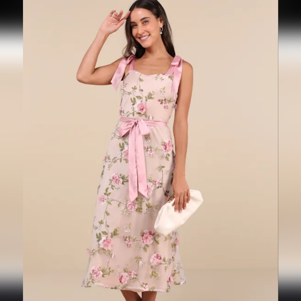 Floral Embroidered Pink Dress